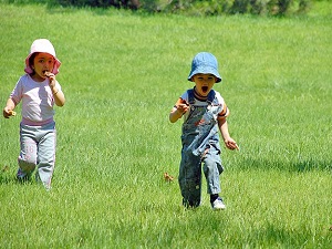 Kemik sağlığı için 'dışarıda oynayın' çağrısı