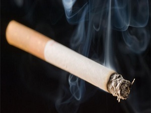 Gebeliğin ilk 3 ayında sigara ve alkol düşüğe yol açar