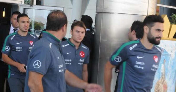 Milli Takım Cuma namazında