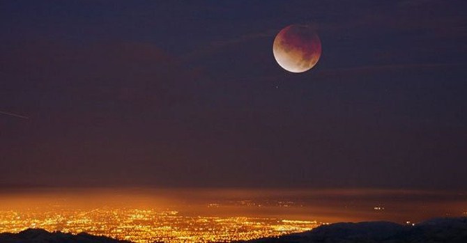Ay tutulması ve süper ay birlikte olacak