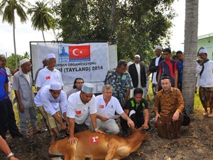 Deniz Feneri 300 bin kişiye kurban eti ulaştırmayı hedefliyor