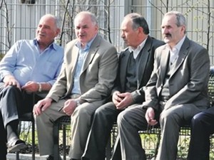 100 bin kişiye erken emeklilik