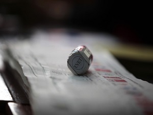 Tutuklu ve hükümlülerin oy kullanma şartları belirlendi