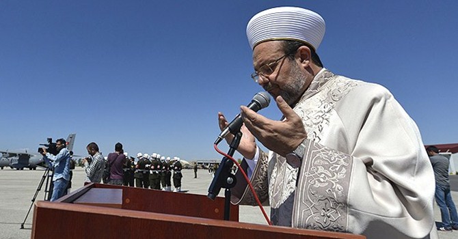 Mehmet Görmez'den şehitler için dua