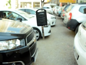 İkinci el otomobil fiyatları 'kanat taktı'