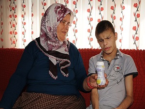 18 yıldır sadece süt ve mama ile besleniyor