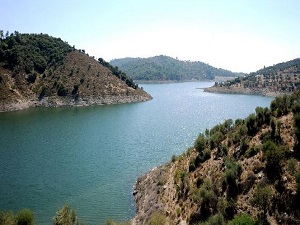 Türkiye’nin ilk yüzen güneş santrali