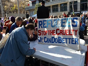 Avrupa 4,3 milyon, Afrika ise 13,5 milyon göçmeni ağırlıyor