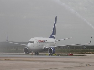 İstanbul'dan kalkan uçak toz bulutundan inemedi