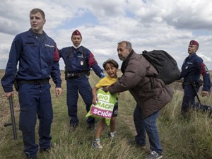 Dünyanın konuştuğu mülteci teknik direktör çıktı