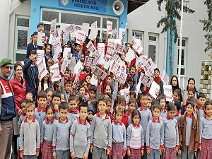 10 bin servis şoförünü eğitti, sıra öğrencilerde