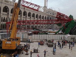 Alman Liebherr şirketi Mekke'deki vinç kazasını inceleyecek