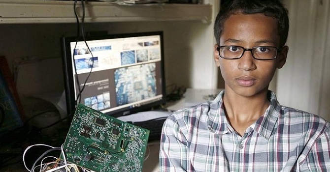 14 yaşındaki Muhammed yaptığı saati okula götürdüğü için tutuklandı