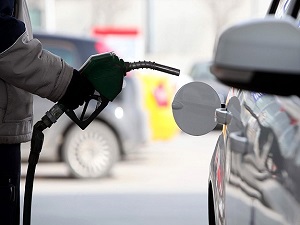 Benzine 5 kuruş zam geldi