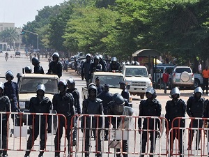 Burkina Faso'da hükümet askeri darbeyle feshedildi