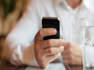 Öğretmene cep telefonu yasağı geldi