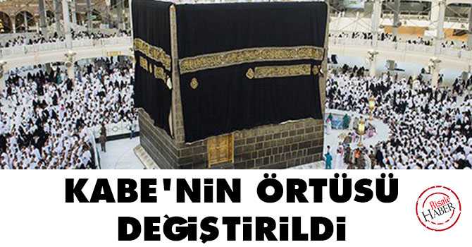 Kabe'nin örtüsü değiştirildi