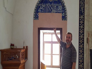 400 yıllık çiniler ait olduğu yerde sergilenmeyi bekliyor