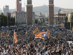 Eski Katalan Meclis Başkanı için 'kefalet şartlı' tutuklama kararı