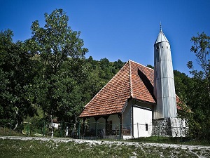 Bosna Savaşı'nda Sırp askerinin kurtardığı cami
