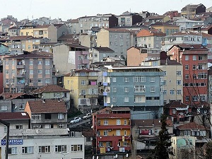 Suriyelilerden beş kat fazla kira isteniyor