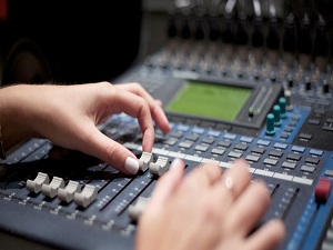 İsrail, Filistin radyosunu kapattı