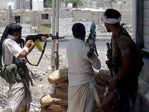 Yemen'de çıkan çatışmalarda 77 kişi öldü