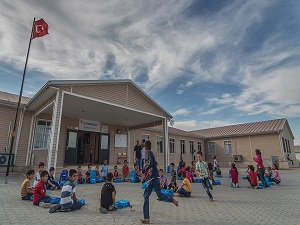 Türkiye'deki 230 bin Suriyeli öğrencinin aklı ülkelerinde