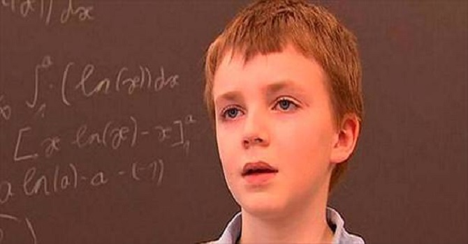 12 yaşında üniversiteli