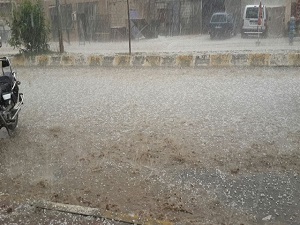 Ceviz büyüklüğünde dolu yağdı