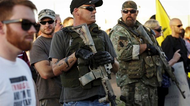 İslam karşıtlarından porvakatif silahlı eylem hazırlığı