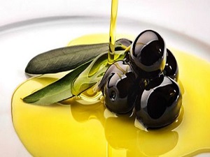 Erken hasadın ilk zeytinyağları piyasaya sunuldu