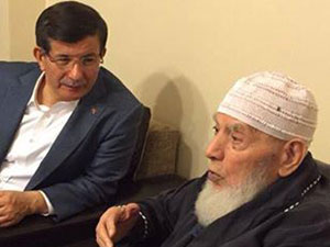 Başbakan Davutoğlu'ndan Kırkıncı Hocaefendi'ye ziyaret