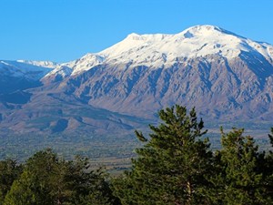Munzur Dağı'na mevsimin ilk karı yağdı