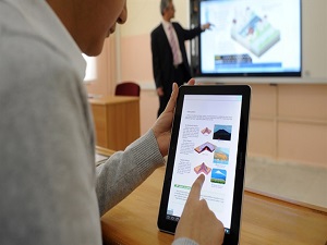 Liselilere tablet bilgisayar