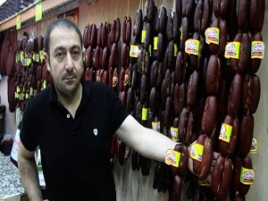 Pastırma ve sucukçuları 'kurban' vurdu