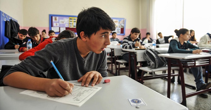 Üç öğrenciden biri başvurdu