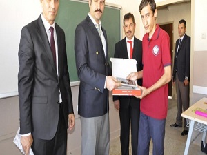 Arguvanlı liselilere tablet dağıtıldı