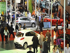 Dövizdeki artışa rağmen ithal araç satışı hız kesmedi