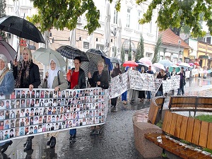 Bosna Hersek'te 'Srebrenitsa' yürüyüşü