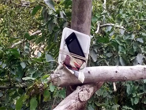 Çekmeyen cep telefonu için ilginç çözüm