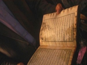 Kül olan süpermarkette 'Kur'an-ı Kerim' yanmadı