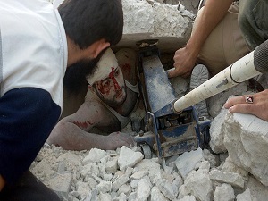 Rusya'nın Suriye'deki hava saldırılarında 8 sivil hayatını kaybetti