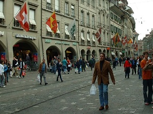 İsviçre’de ‘polisle tartışan yabancılar sınır dışı edilsin mi?’ referandumu