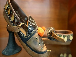 Antika ayakkabılar tasarımcıya esin kaynağı oldu