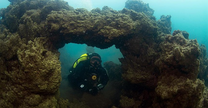 Van Gölü'nde su altı peribacaları