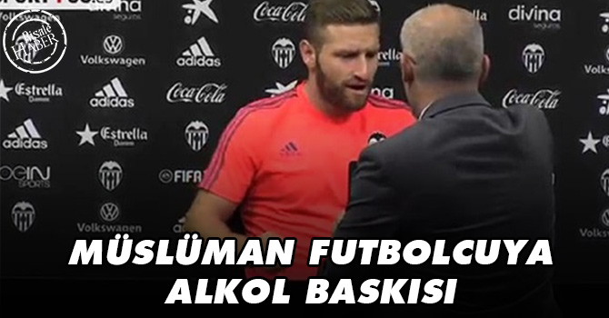 Müslüman futbolcuya alkol baskısı