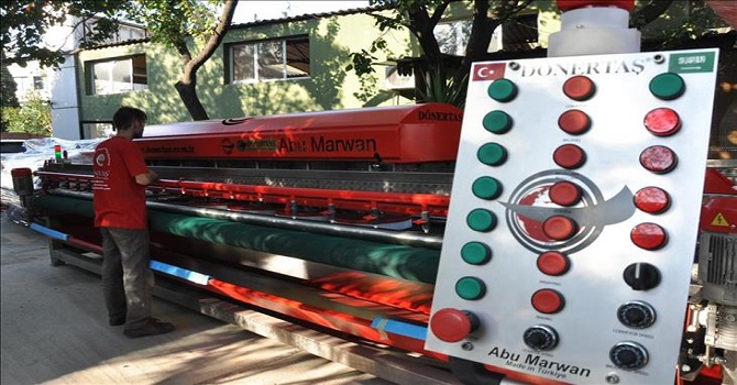 Mekke'deki halıların yıkama makinesi İzmir'den