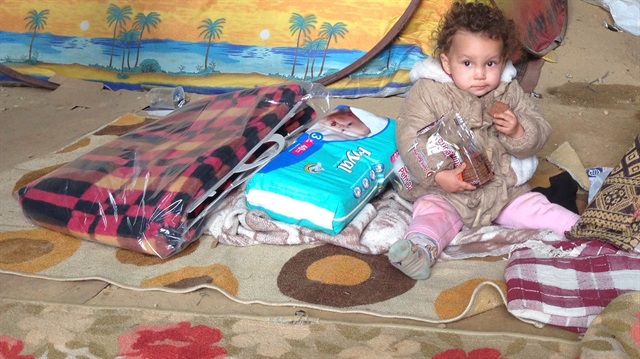 200 Afgan mülteci sokakta yaşam mücadelesi veriyor