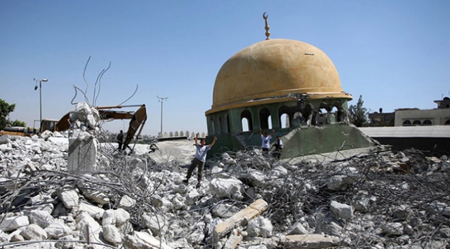Yıkılan Gazze camileri inşa edilecek